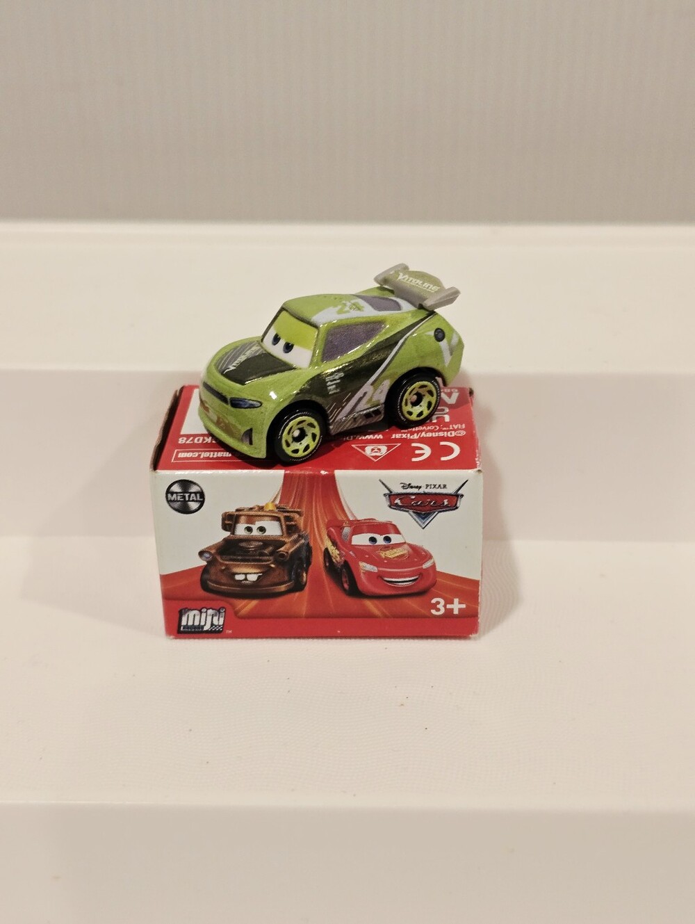 Disney Pixar Cars Mini Racers Diecast Brick Yardley With Open Box #29